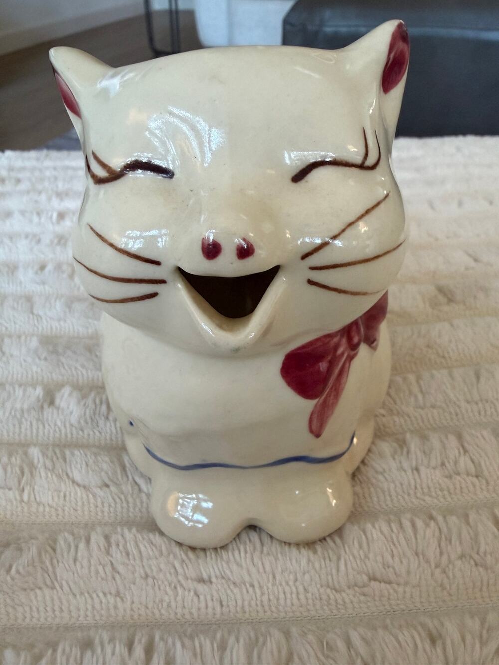 Vintage Shawnee Pottery Puss n Boots Cat Creamer Pitcher USA 1940s Mid Century